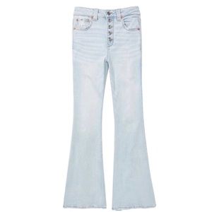 American Eagle 4R Next Level Super High Waisted Flare Jean Light Wash